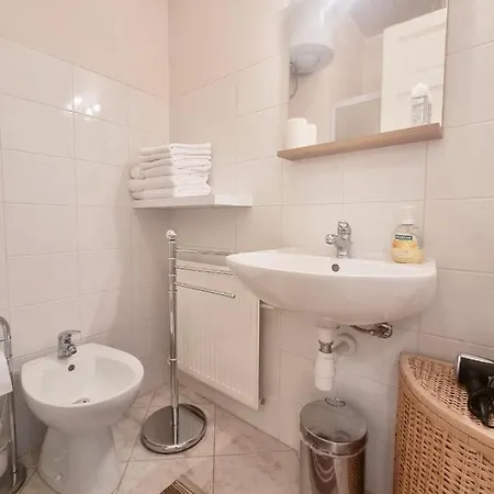 Hana Apartment Icici